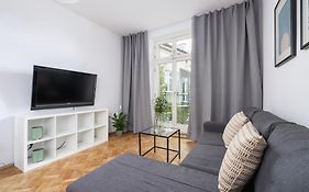 1-Bedroom Apartment With Balcony - Dluga 65