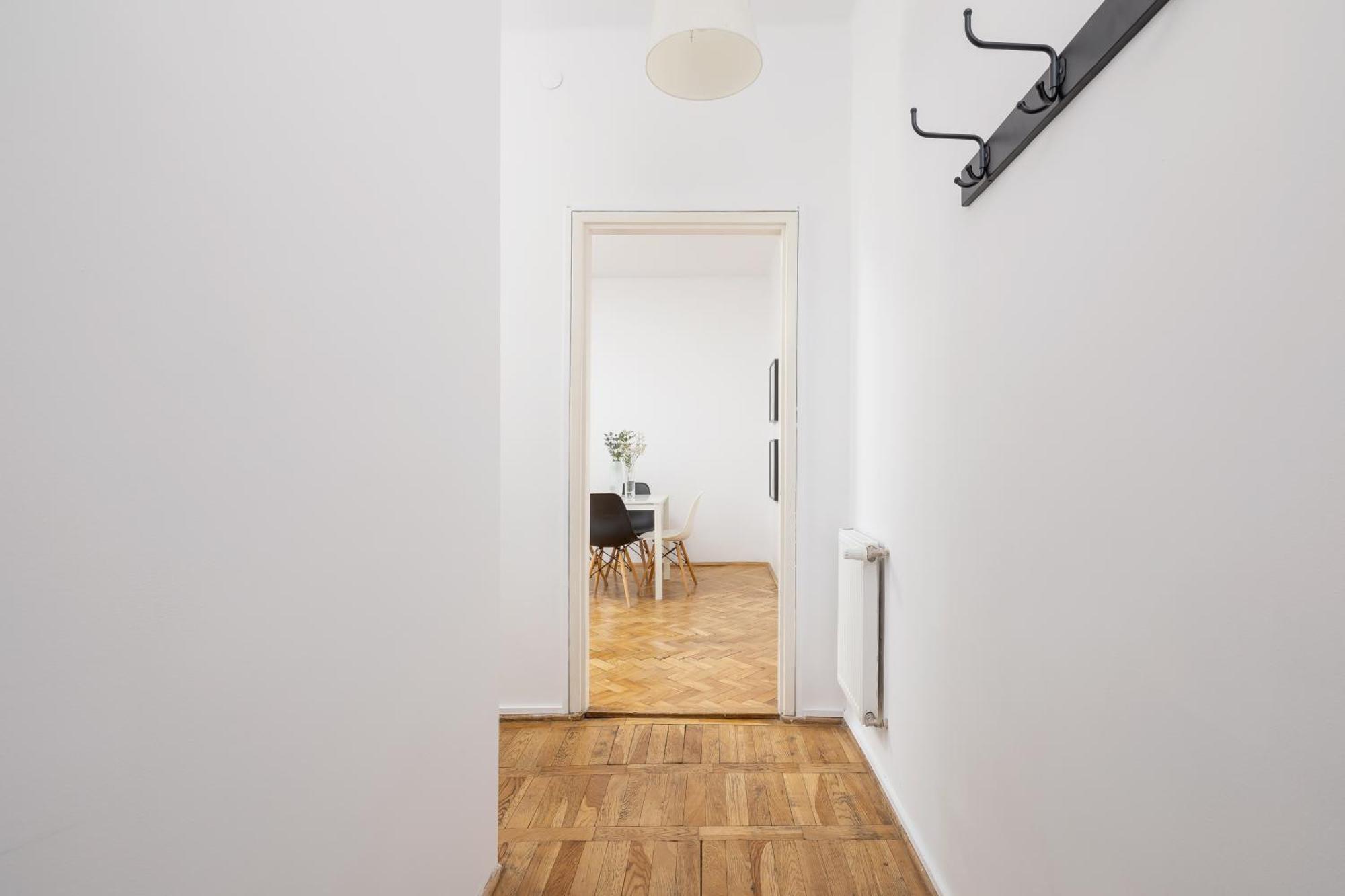 1-Bedroom Apartment With Balcony - Dluga 65 Kraków Zewnętrze zdjęcie